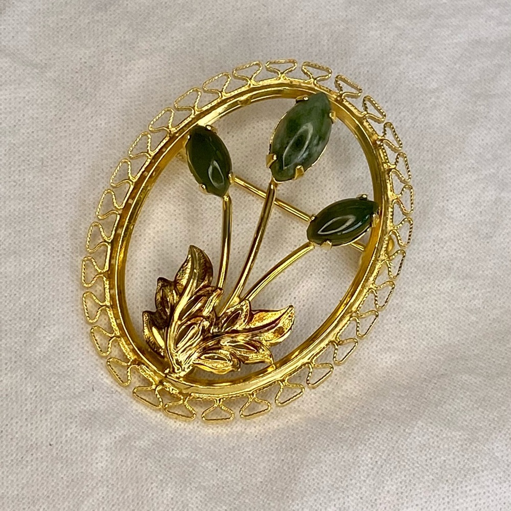 Vintage gold fill jade brooch